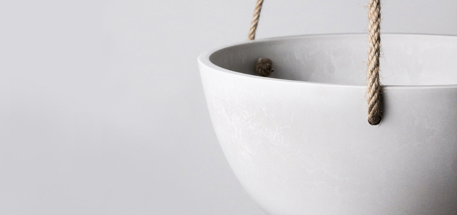 10 inch hanging white planter